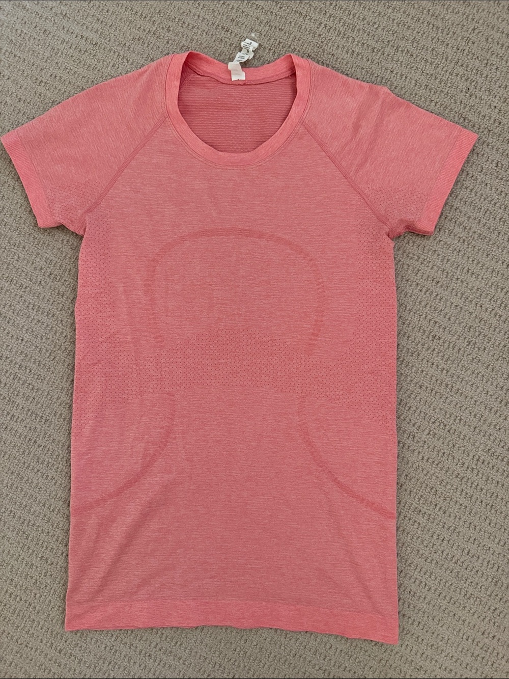 Lululemon Seamless Heathered Coral Active Tee. Size 6.